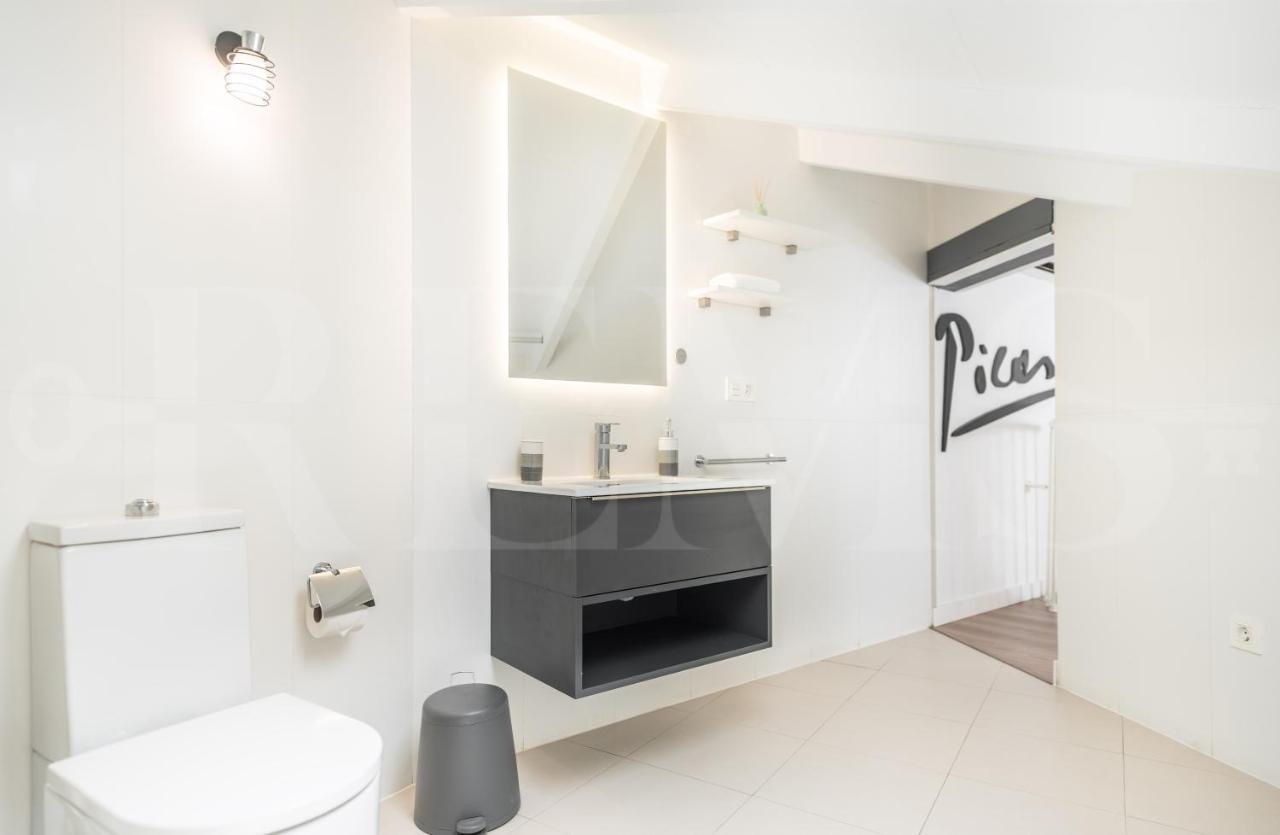 Inviting Duplex In Front Of Picasso Museum By Rems Málaga Exterior foto