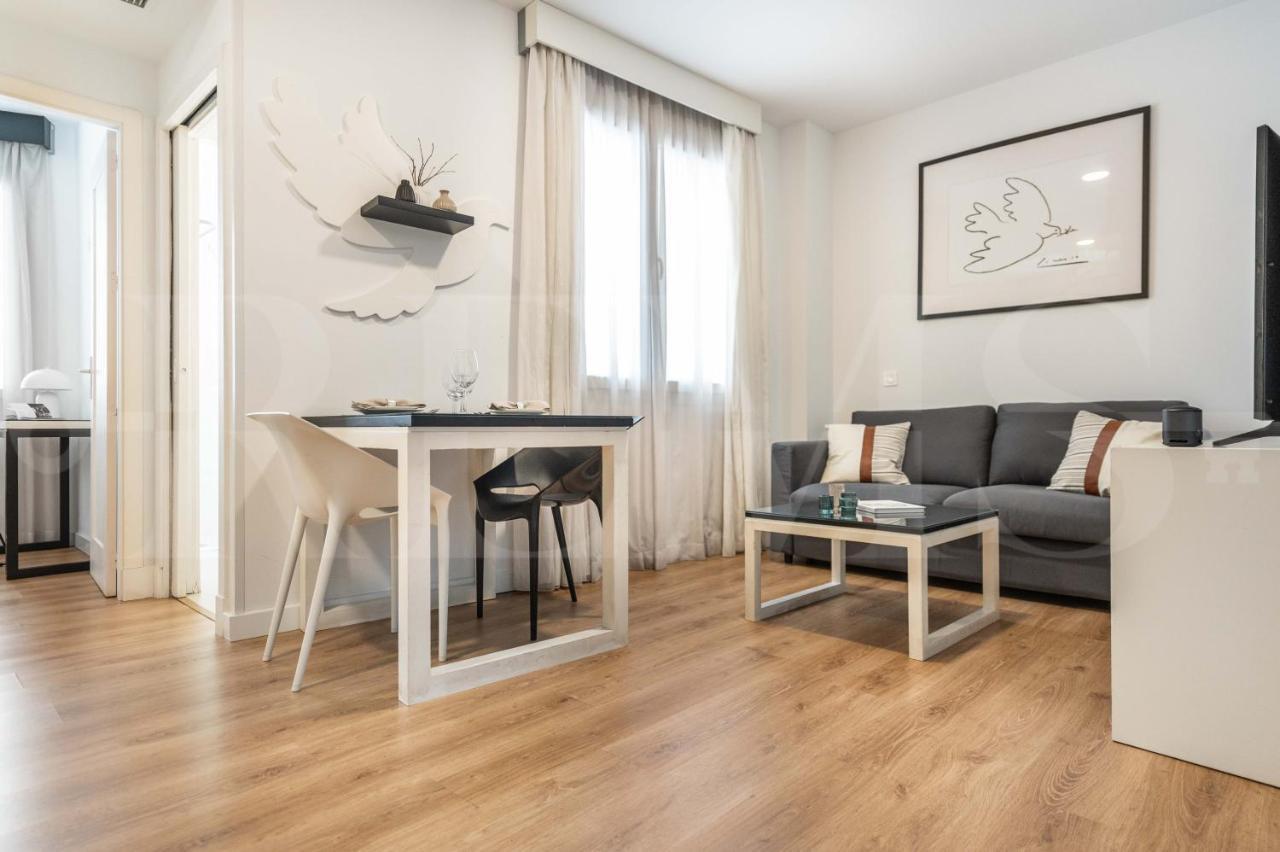 Inviting Duplex In Front Of Picasso Museum By Rems Málaga Exterior foto