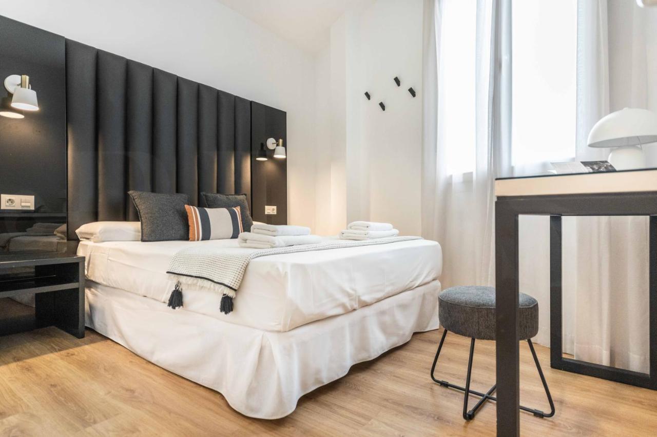Inviting Duplex In Front Of Picasso Museum By Rems Málaga Exterior foto