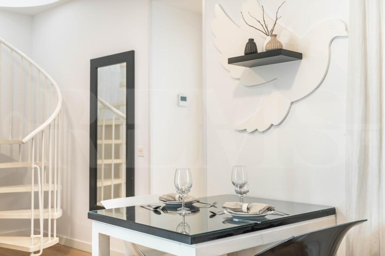 Inviting Duplex In Front Of Picasso Museum By Rems Málaga Exterior foto