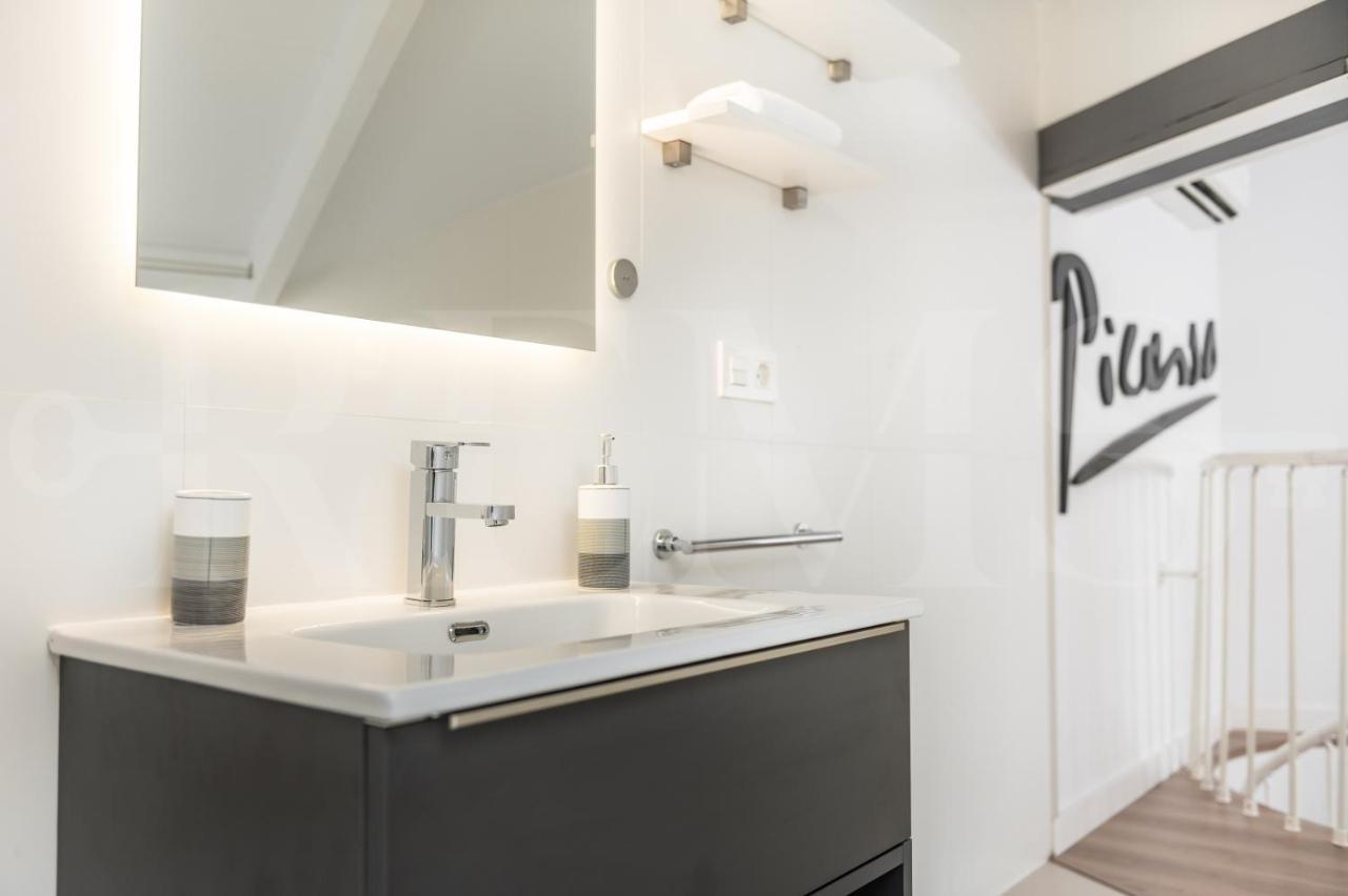 Inviting Duplex In Front Of Picasso Museum By Rems Málaga Exterior foto